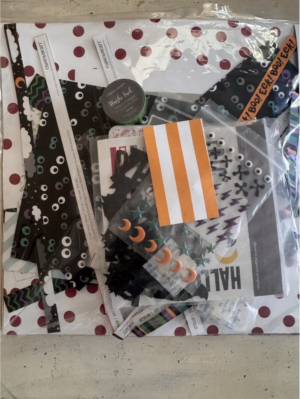 Stampin' Up! Large Lot Of Halloween Designer Paper and Paper Pads and scraps